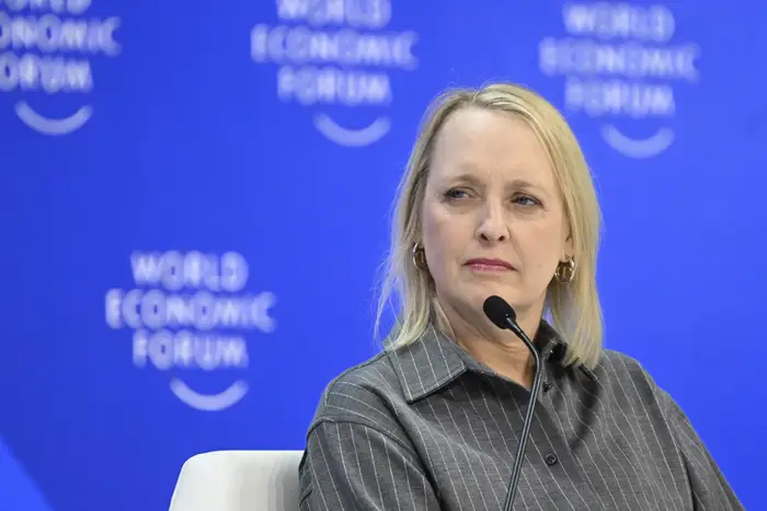 Home 677f40bff83fcec7e5b527ed